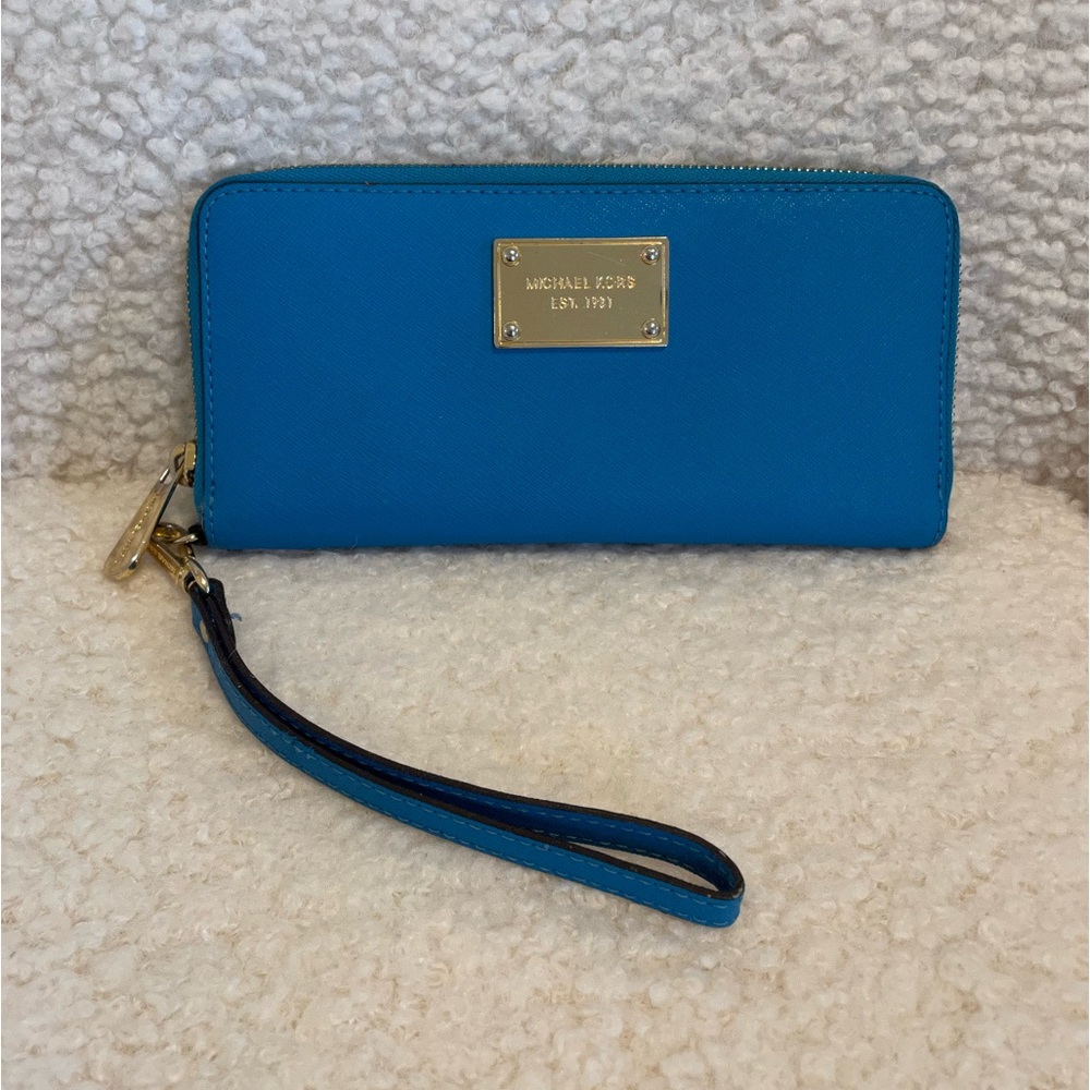 Michael Kors Wristlet Wallet
